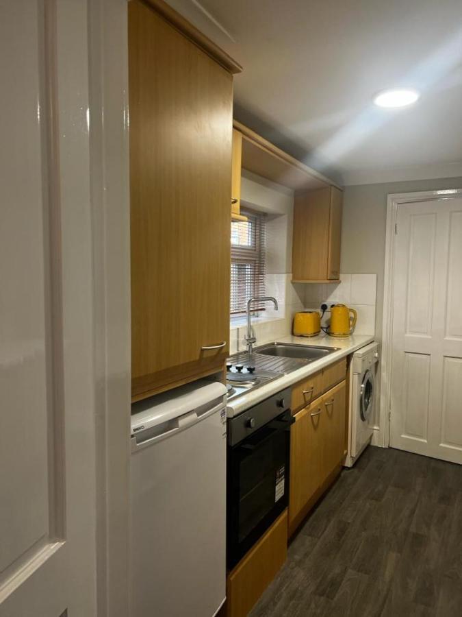 Matipa-Given Apartments Eastleigh Southampton Exterior foto